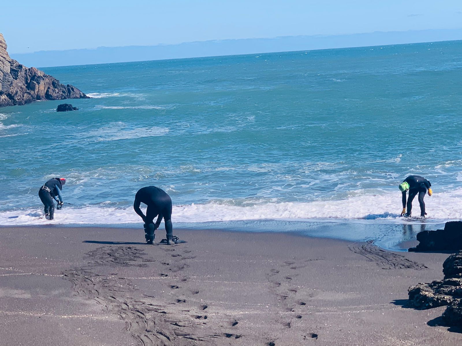 Robot submarino se suma al octavo día de búsqueda de los tres turistas extraviados en Cobquecura